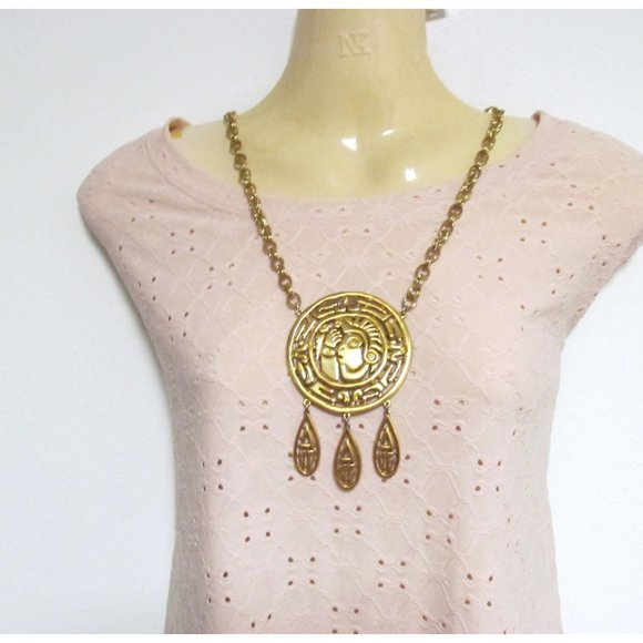 Vintage Signed Tortolani Gold Plated Mayan Design Pendant Necklace - Picture 3 of 12